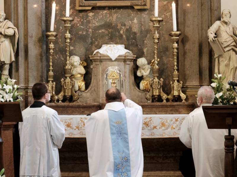 Engesztelő imanap (29).JPG